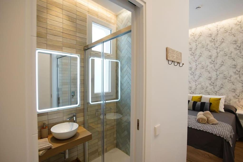 Mini Hotel In The Heart Of Sevilla For Exclusive Usage Exterior foto
